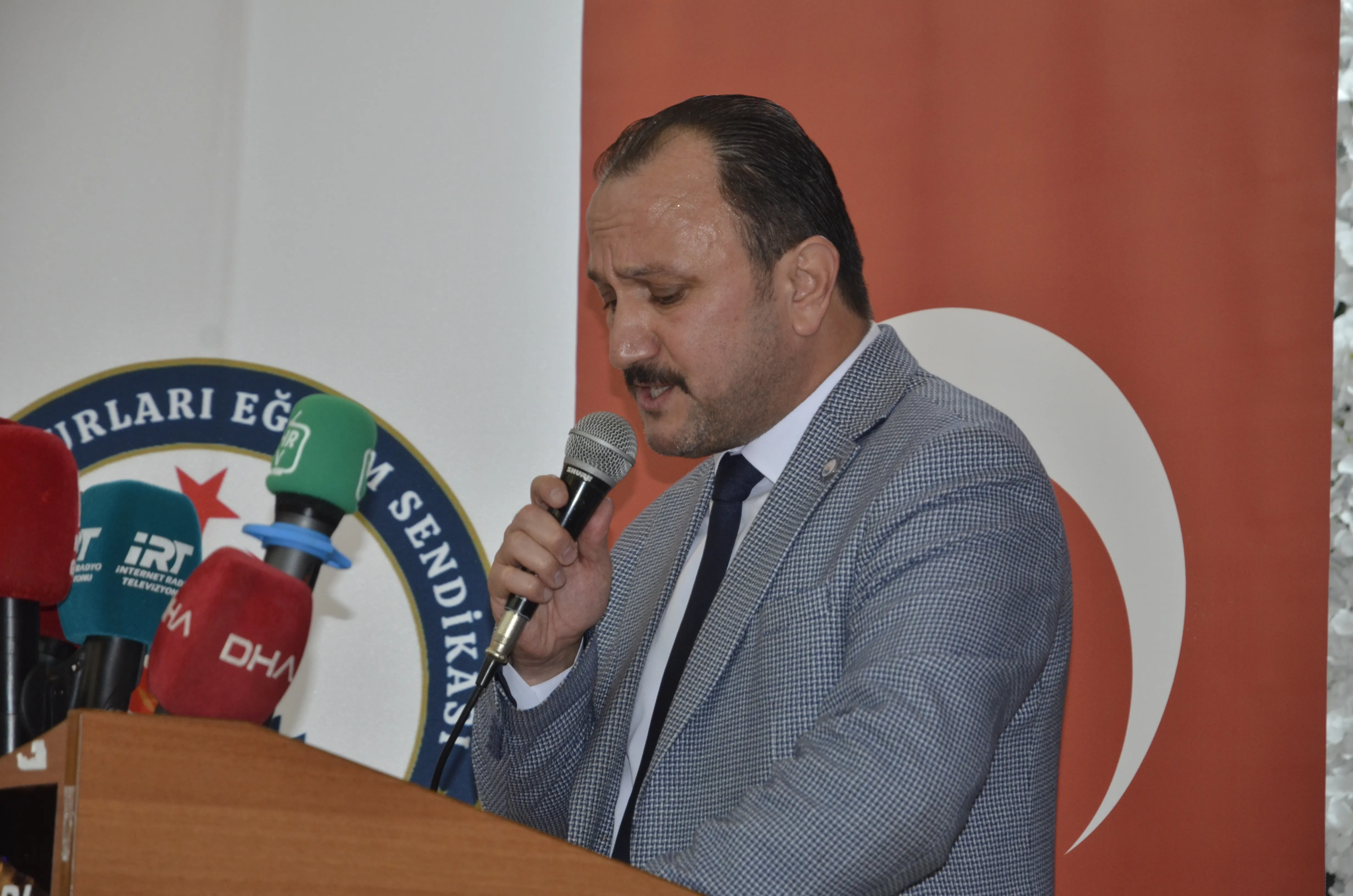 ARTIK YETER! Yeni Sendika Kuruldu: Metin Öksüz’den Tarihi Konuşma