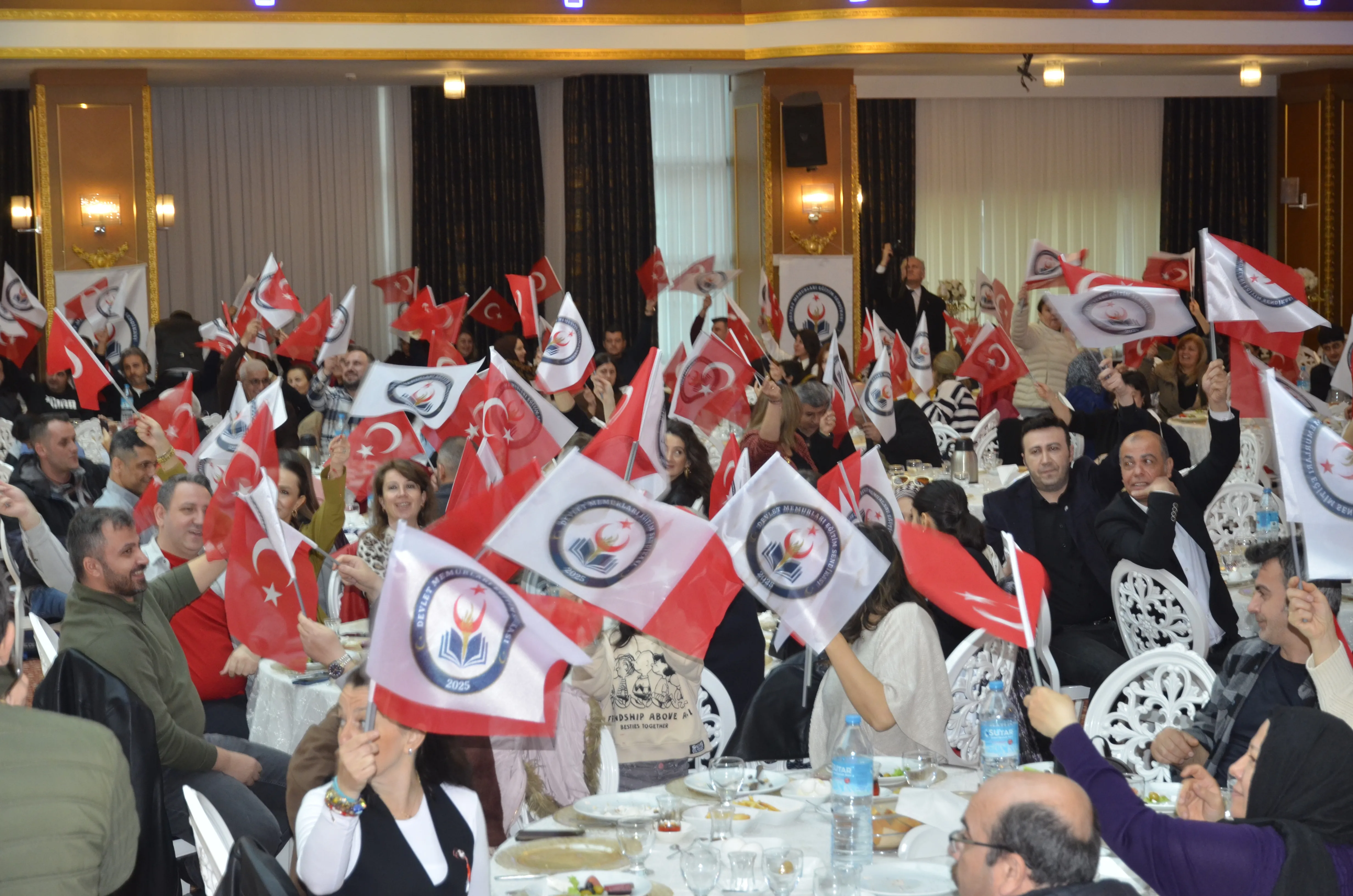 ARTIK YETER! Yeni Sendika Kuruldu: Metin Öksüz’den Tarihi Konuşma
