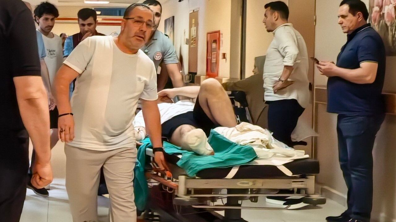 Bursa'da Çim Biçme Kazası: Genç Adamın Üç Parmağı Koptu Bursa'da Çim Biçme Kazası: Genç Adamın Üç Parmağı Koptu