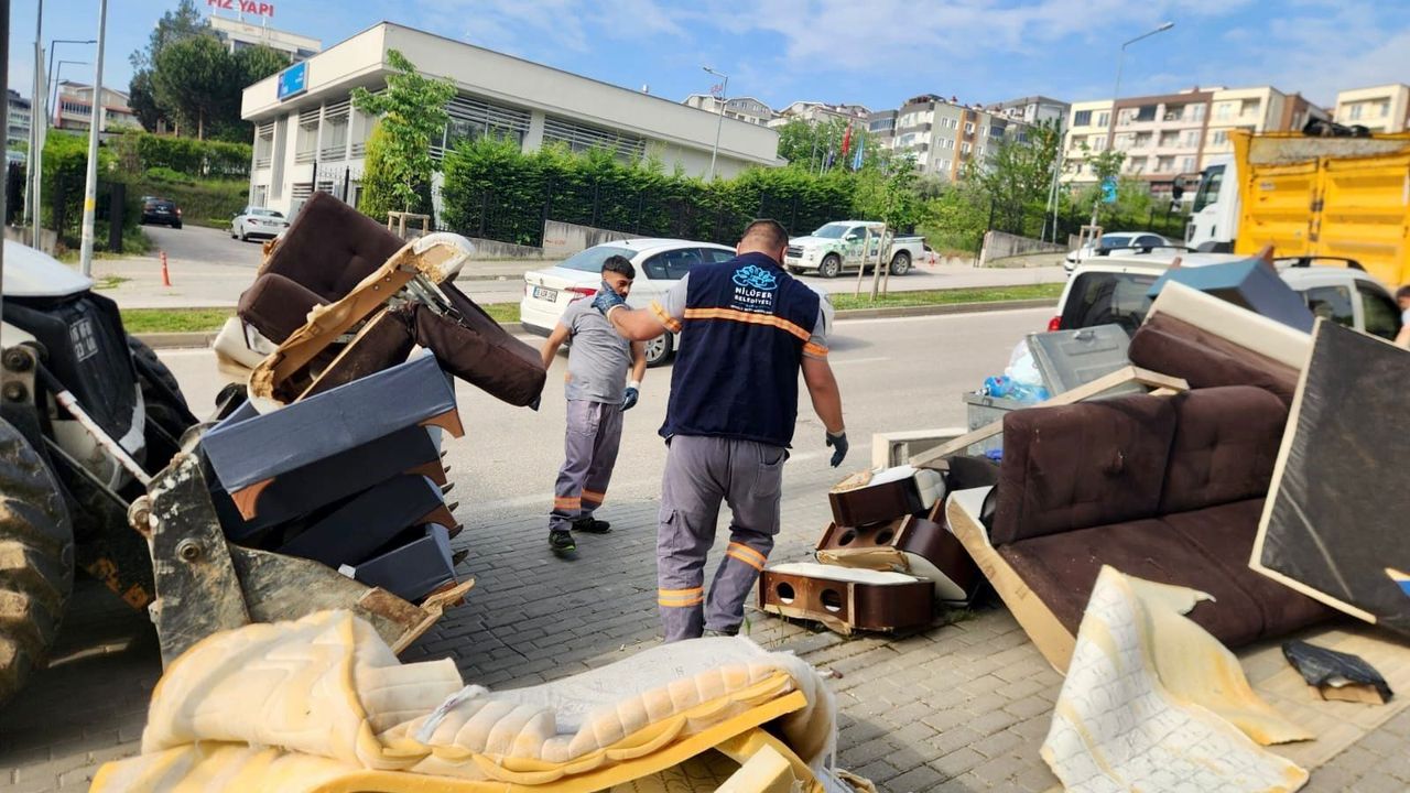 Nilüfer Belediyesi, Kurban Bayramı'nda Temizlik İçin Kesintisiz Çalışıyor Nilüfer Belediyesi, Kurban Bayramı'nda Temizlik İçin Kesintisiz Çalışıyor
