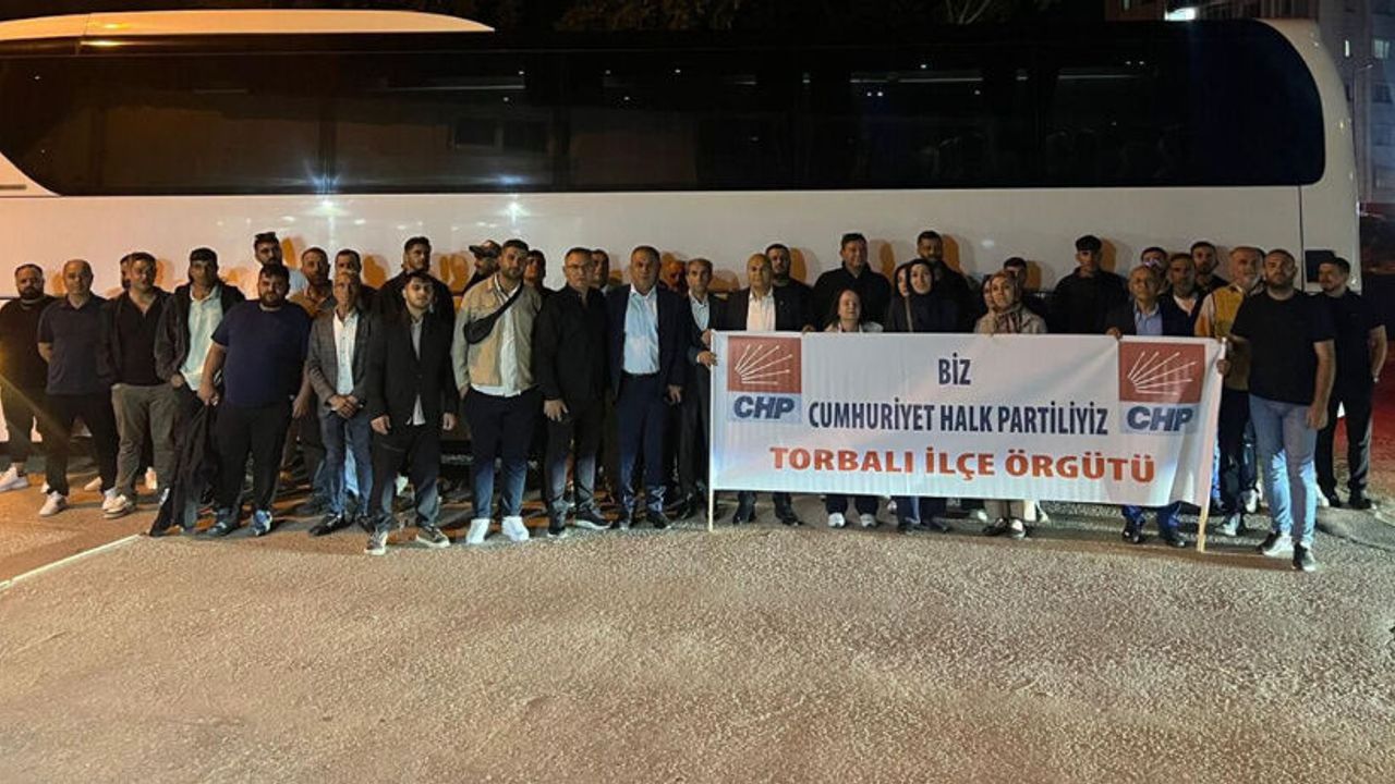 Kılıçdaroğlu İçin Otobüs Seferleri: Eleştiriler Yeniden Gündemde Kılıçdaroğlu İçin Otobüs Seferleri: Eleştiriler Yeniden Gündemde