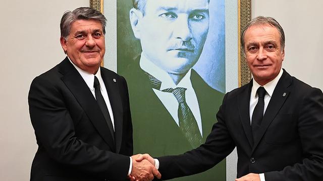 Önder Özen Yurt Dışında: Beşiktaş'ın Teknik Direktör Adayları Italiano ve Palladino ile Görüşecek Önder Özen Yurt Dışında: Beşiktaş'ın Teknik Direktör Adayları Italiano ve Palladino ile Görüşecek