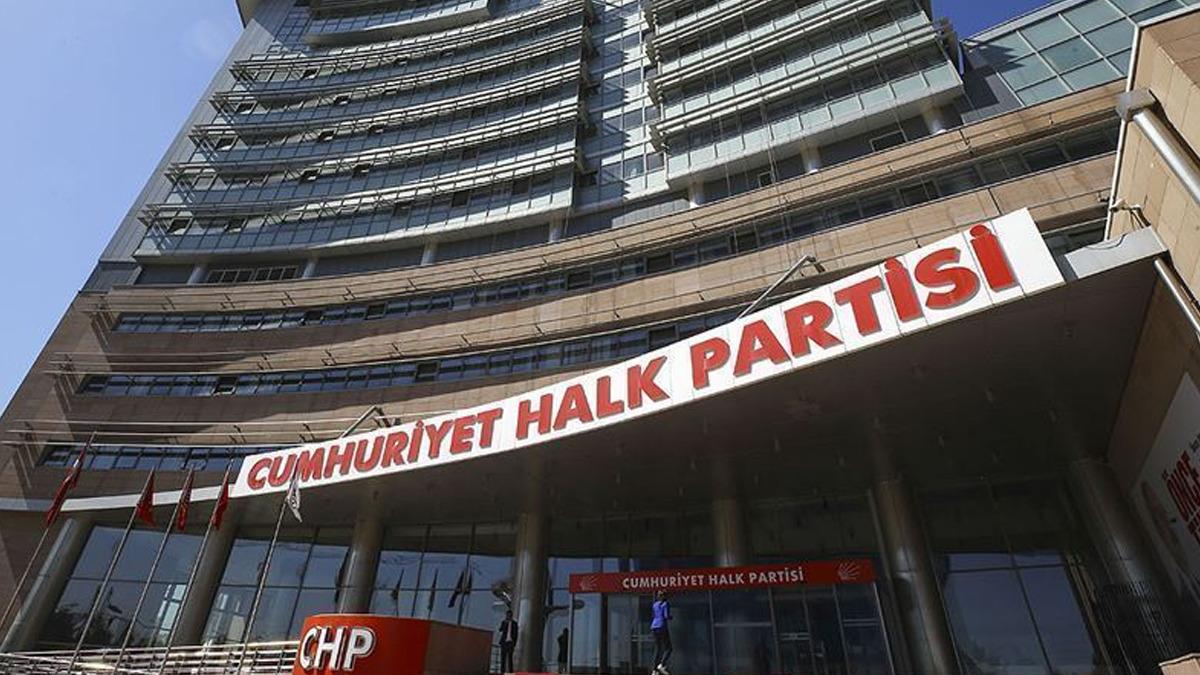 Ankara'da Tarihi Karar: CHP Genel Merkezi'ne Mahkeme Kararı Asıldı Ankara'da Tarihi Karar: CHP Genel Merkezi'ne Mahkeme Kararı Asıldı