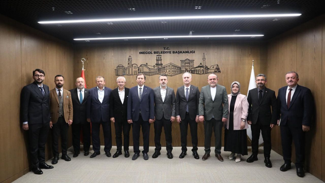 Şahin Biba İnegöl'de: Altyapı ve Üstyapı Çalışmalarını İnceledi Şahin Biba İnegöl'de: Altyapı ve Üstyapı Çalışmalarını İnceledi