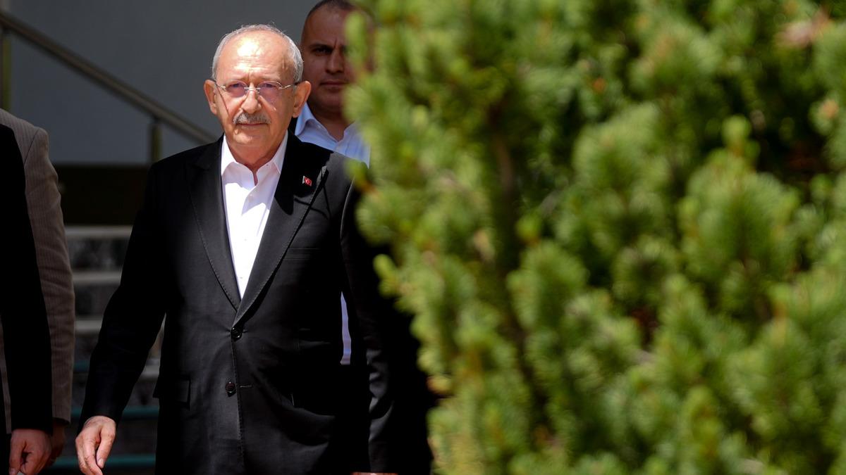 Kılıçdaroğlu'nun MYK'sı Belli Oldu: 19 Kişilik Yeni Liste Açıklandı Kılıçdaroğlu'nun MYK'sı Belli Oldu: 19 Kişilik Yeni Liste Açıklandı