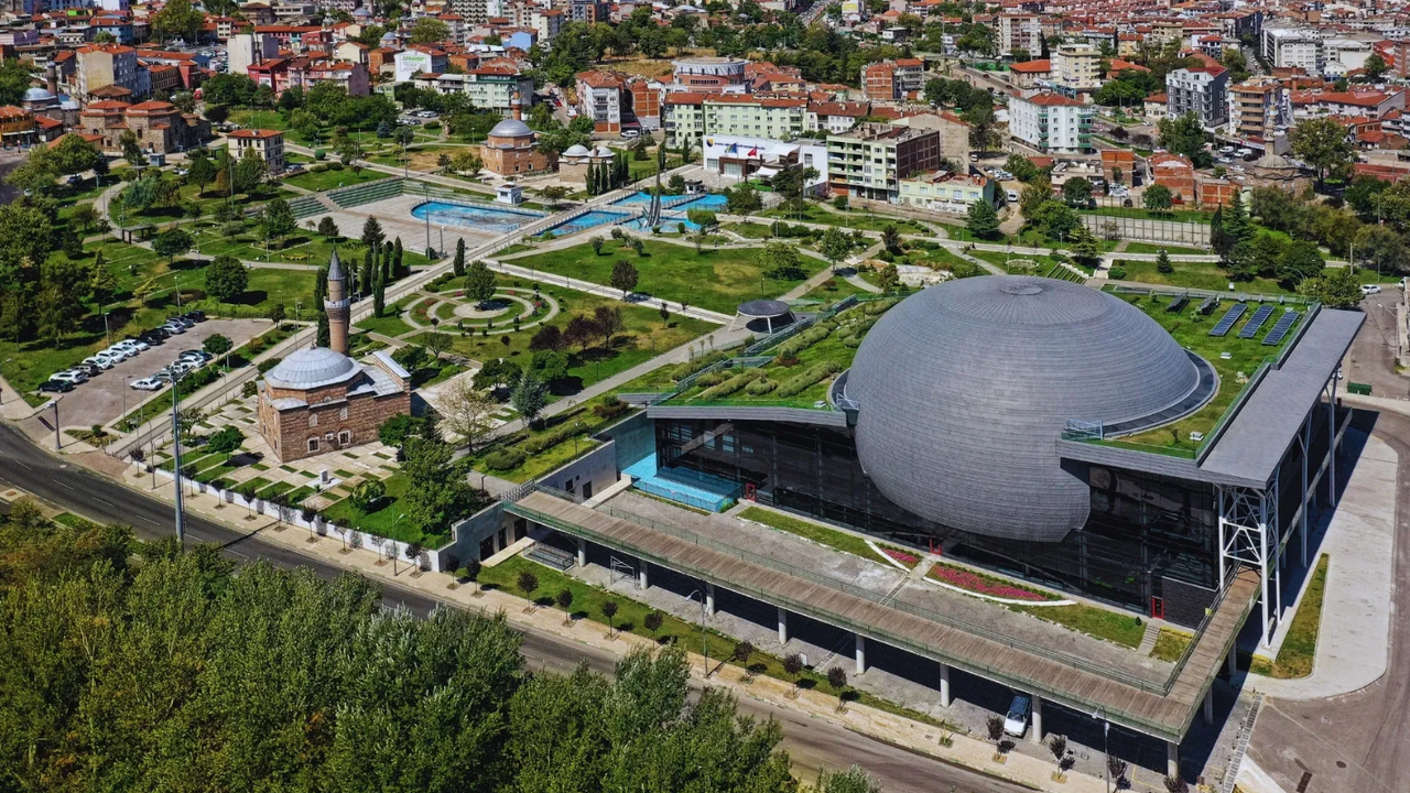 Fetih 1326 Panaroma Müzesi'nde Ziyaretçi Rekoru: Yarım Milyon Kişi Fetih 1326 Panaroma Müzesi'nde Ziyaretçi Rekoru: Yarım Milyon Kişi