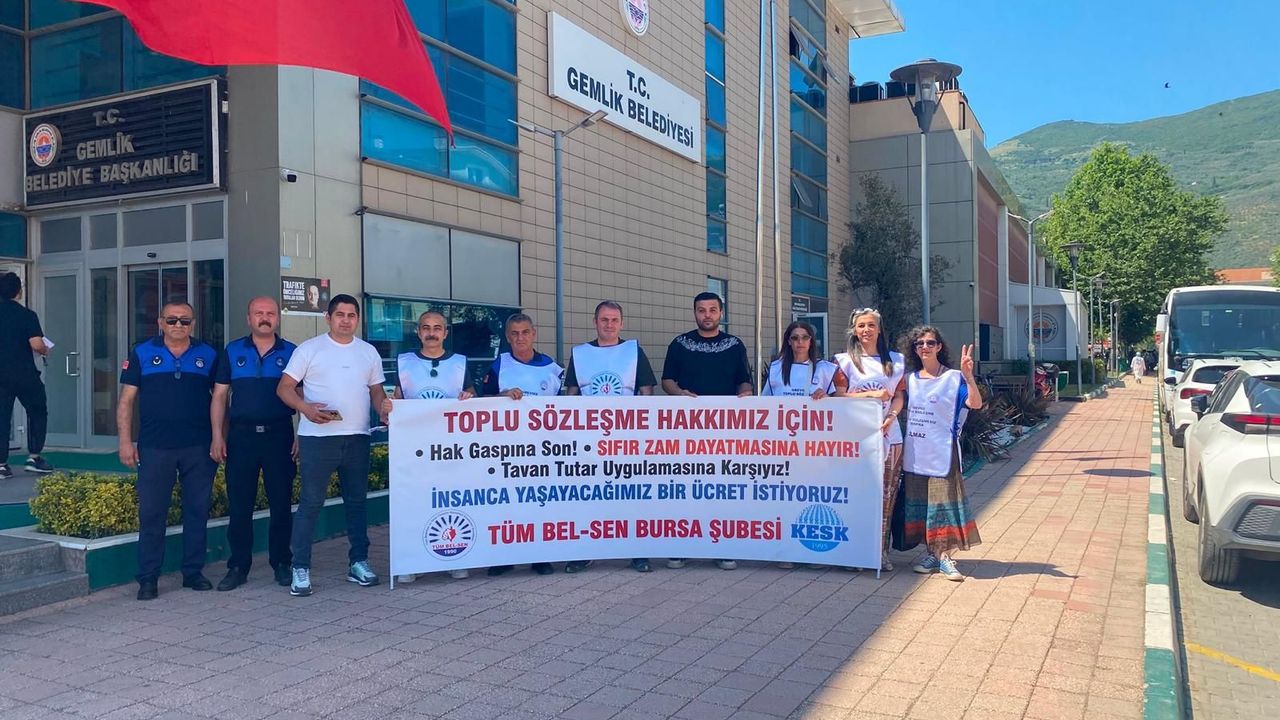 Gemlik Belediyesi Çalışanları Eylemde: "Kazanılmış Haklarımızı İstiyoruz" Gemlik Belediyesi Çalışanları Eylemde: "Kazanılmış Haklarımızı İstiyoruz"