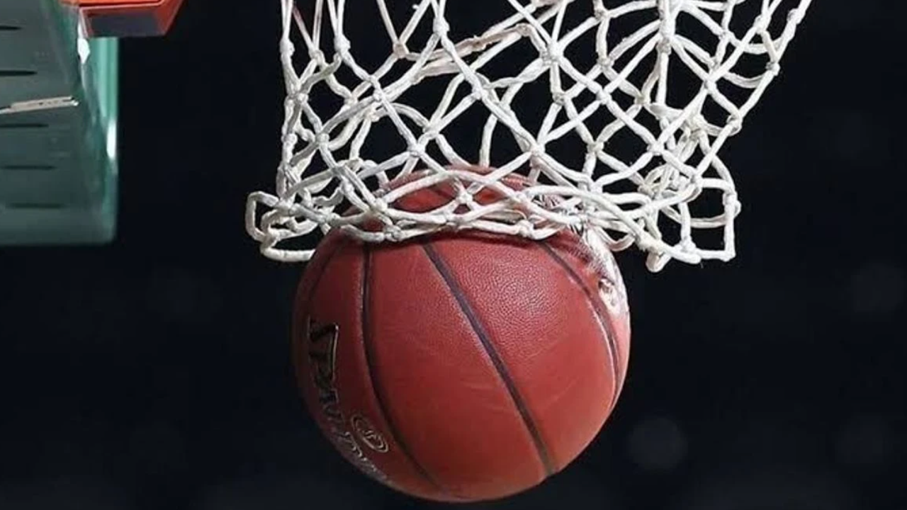 Beşiktaş'a TBF'den 815 Bin Lira Ceza: Salon ve Seyirci Olayları Nedeniyle Uygulandı Beşiktaş'a TBF'den 815 Bin Lira Ceza: Salon ve Seyirci Olayları Nedeniyle Uygulandı