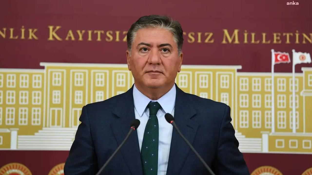 Murat Emir Meclis'te Açıklama Yapıyor: Siyasi Gelişmelere Dair Değerlendirmeler Bekleniyor Murat Emir Meclis'te Açıklama Yapıyor: Siyasi Gelişmelere Dair Değerlendirmeler Bekleniyor