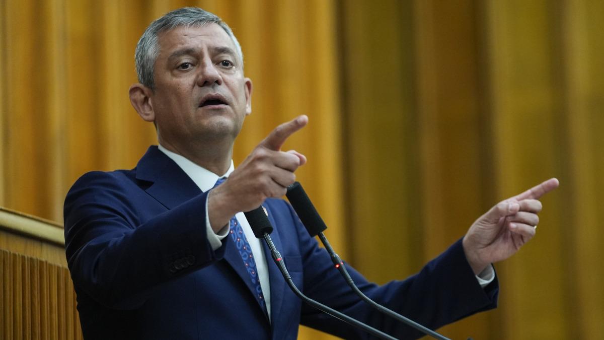 Özgür Özel'den Kritik Açıklama: 'Milletvekillerimizi Millet Seçti' Özgür Özel'den Kritik Açıklama: 'Milletvekillerimizi Millet Seçti'
