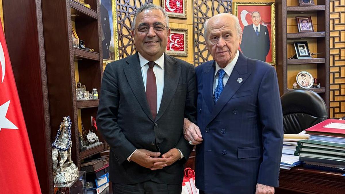 CHP'li Sezgin Tanrıkulu'dan Bahçeli'ye Sürpriz Ziyaret: 'Memleket Meseleleri Üzerine Sohbet Ettik' CHP'li Sezgin Tanrıkulu'dan Bahçeli'ye Sürpriz Ziyaret: 'Memleket Meseleleri Üzerine Sohbet Ettik'