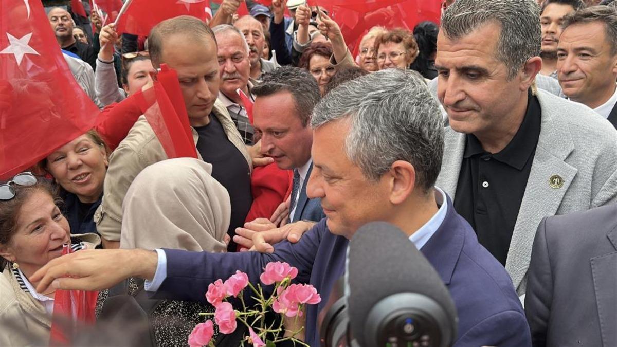 Özgür Özel: Partimiz Görülmemiş Bir Saldırı Altında Mücadele Ediyoruz Özgür Özel: Partimiz Görülmemiş Bir Saldırı Altında Mücadele Ediyoruz