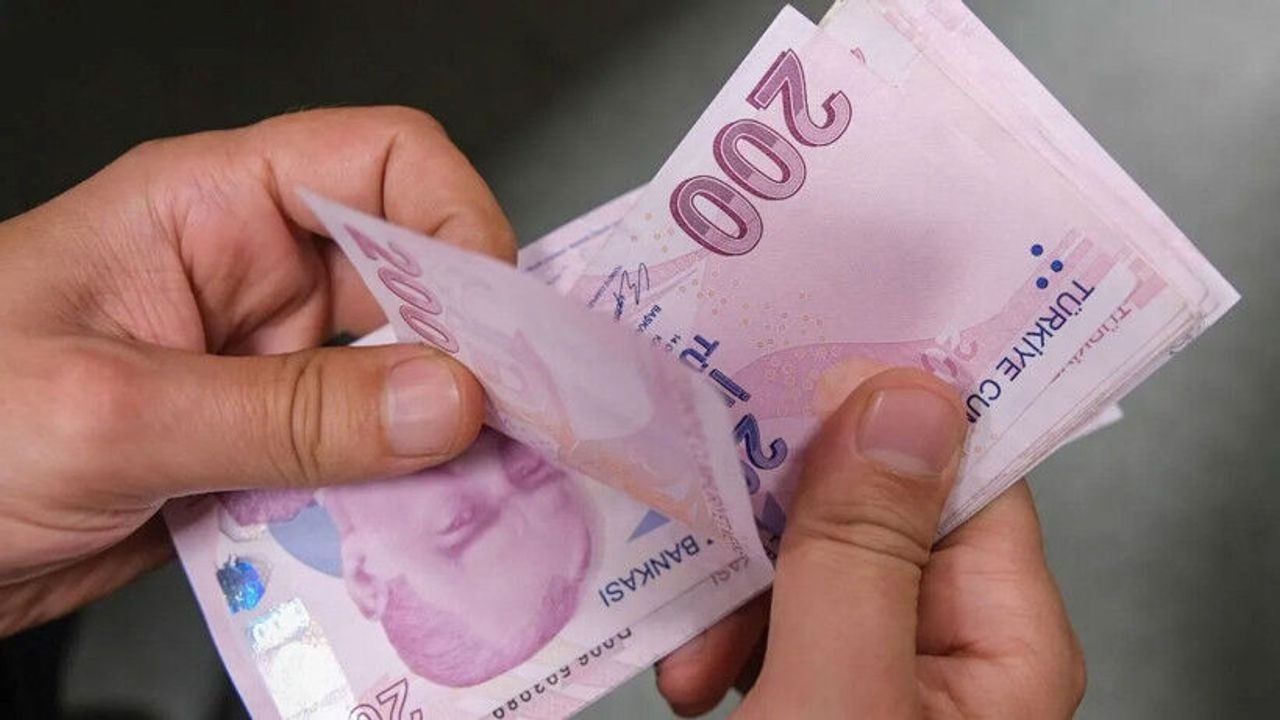 Emekli Maaşları: Taban Aylık Uygulaması Devam Etsaydı 32 Bin TL Olacaktı Emekli Maaşları: Taban Aylık Uygulaması Devam Etsaydı 32 Bin TL Olacaktı