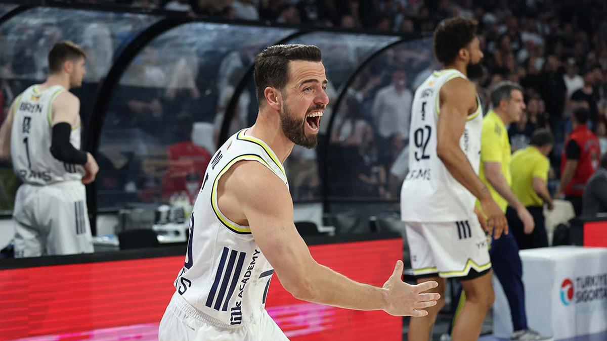 Fenerbahçe, Melih Mahmutoğlu’nun sözleşmesini uzattı Fenerbahçe, Melih Mahmutoğlu’nun sözleşmesini uzattı