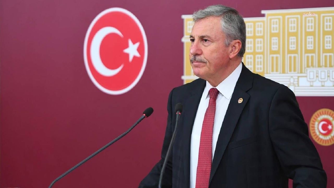 Selçuk Özdağ, Yeni Yol Grubu'nda Siyasete Devam Edecek Selçuk Özdağ, Yeni Yol Grubu'nda Siyasete Devam Edecek