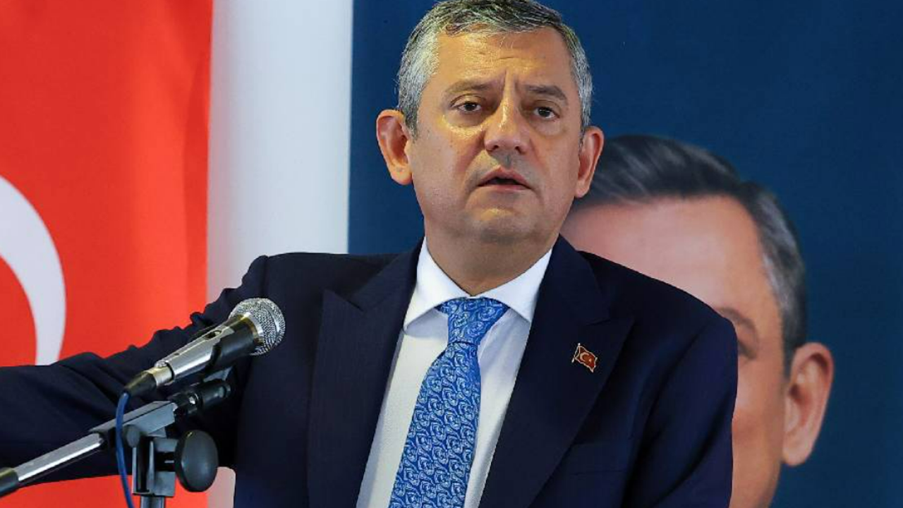 Özgür Özel: YENİ Parti ile Tarihsel Önyargılar Aşıldı Özgür Özel: YENİ Parti ile Tarihsel Önyargılar Aşıldı