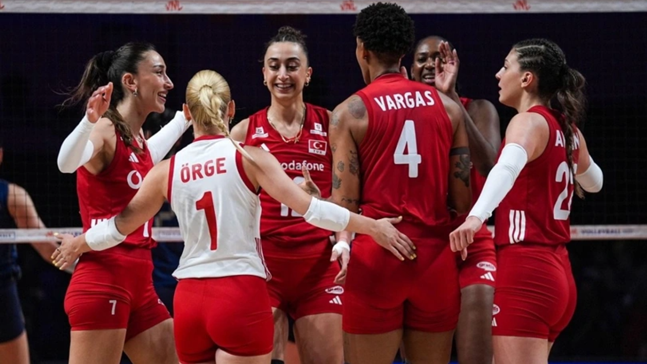 Filenin Sultanları, Avrupa Şampiyonası Öncesi Kadrosunu Güçlendiriyor Filenin Sultanları, Avrupa Şampiyonası Öncesi Kadrosunu Güçlendiriyor