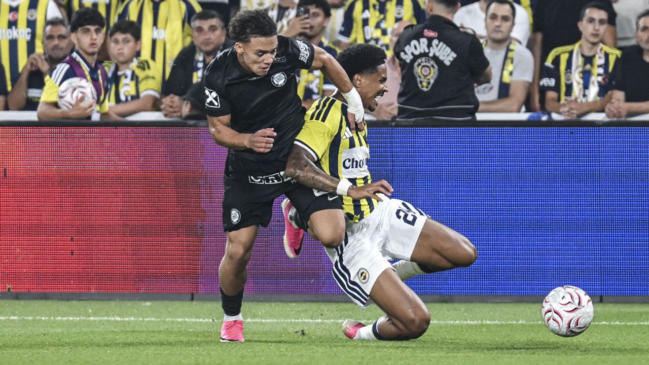 Fenerbahçe'den Oosterwolde Açıklaması: Kısmi Yırtık Tespit Edildi