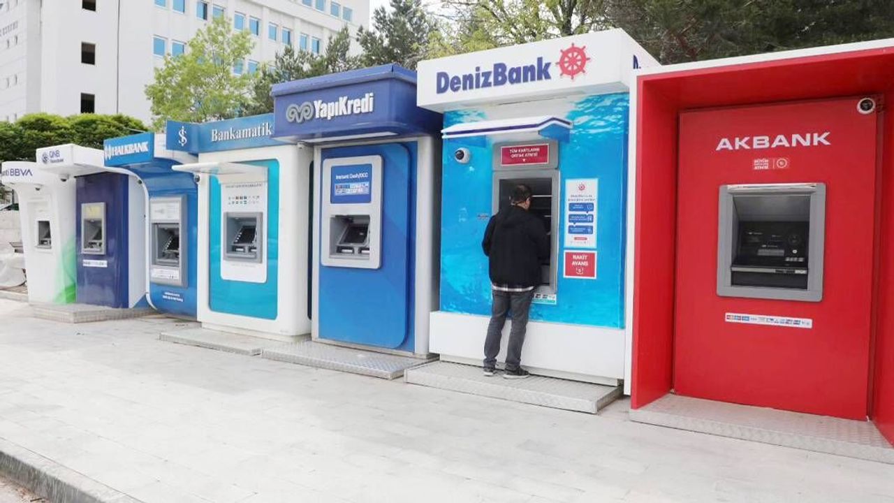 Yeni kredi onay sisteminde riskli harcamalar başvuruları etkiliyor
