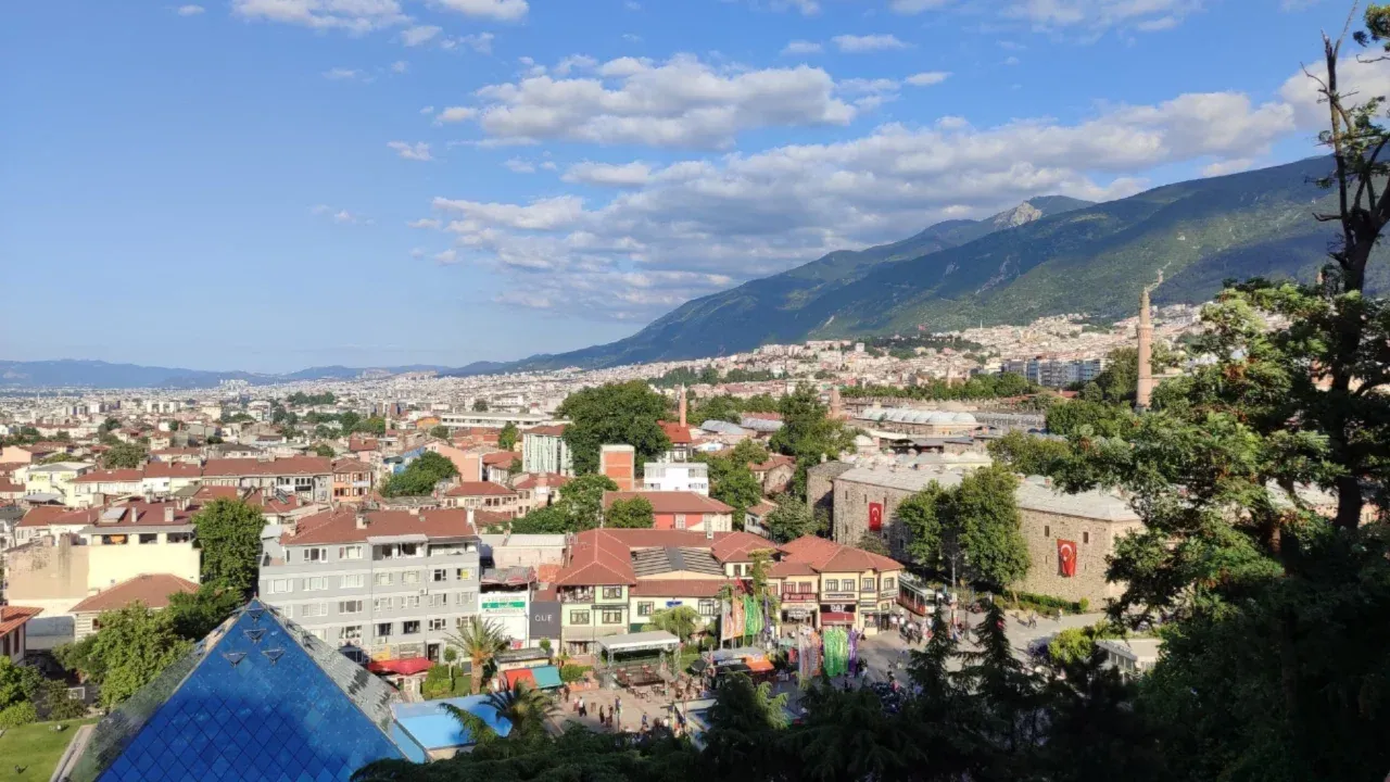 Bursa'da 11 Ağustos'ta sıcaklık 33 dereceye yükselecek Bursa'da 11 Ağustos'ta sıcaklık 33 dereceye yükselecek