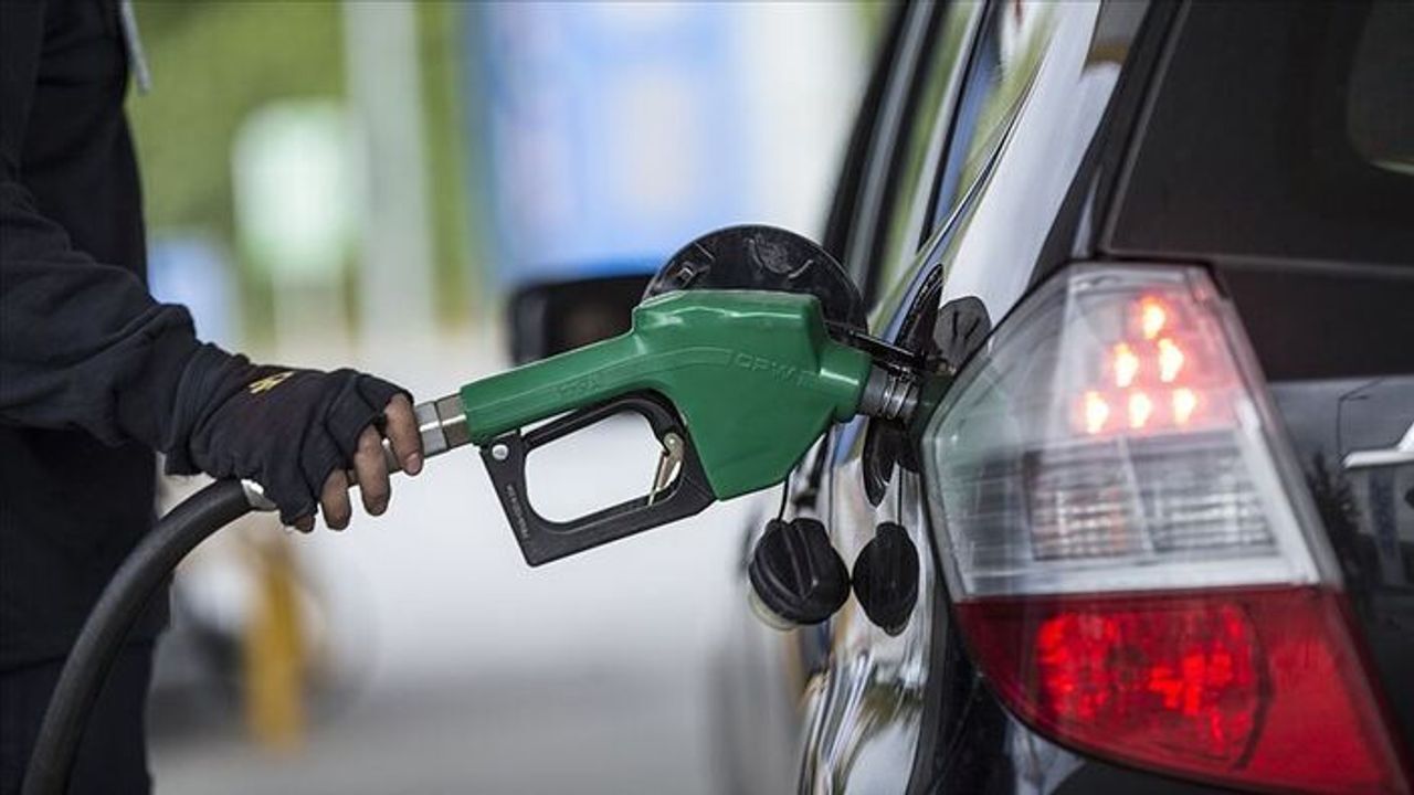 Motorin ÖTV'si kademeli olarak sıfırlandı ve artırılacak: Eylül'de 3 lira