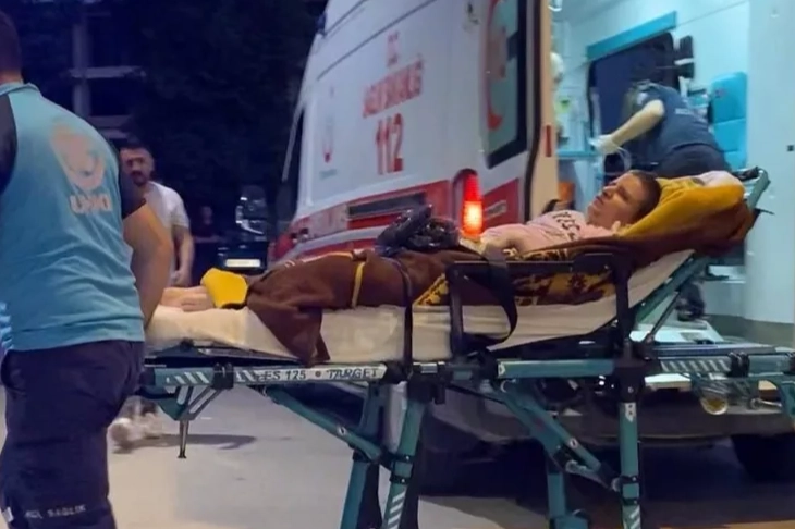 İnegöl'de çıkan yangında anne ve engelli kızı alevlerden kurtarıldı