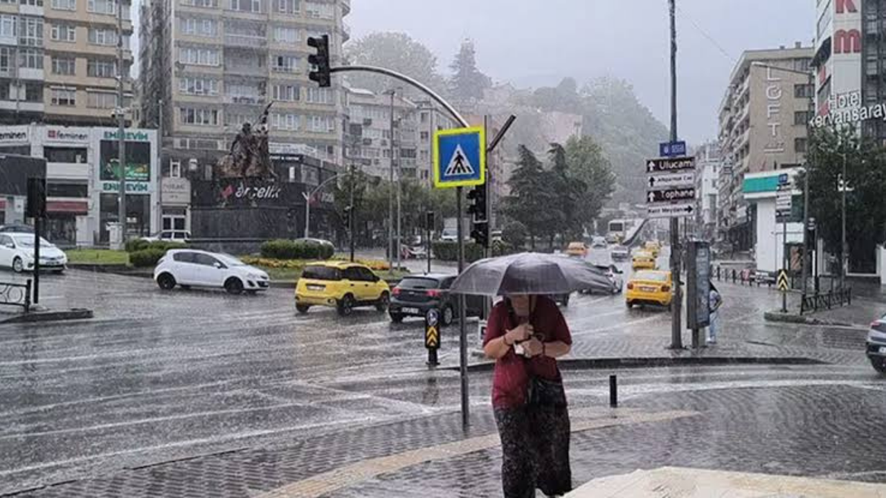 Bursa'da Cuma günü sağanak yağış bekleniyor: Sıcaklık 22-29°C arası