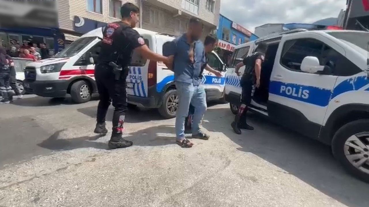Bursa'da Erikli Mahallesi'nde kavga: 6 yaralı, 4 gözaltı