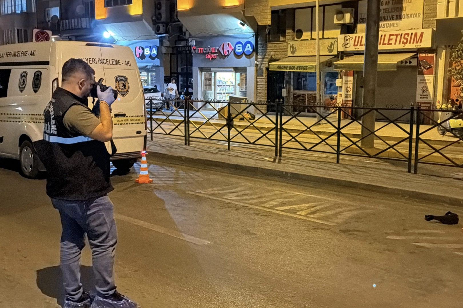 Kadın bıçaklandı: Eski sevgilisi şüpheli olarak aranıyor Kadın bıçaklandı: Eski sevgilisi şüpheli olarak aranıyor