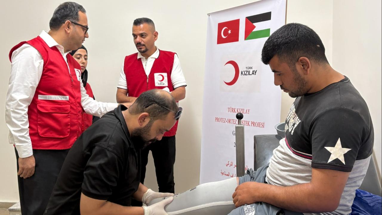 Türk Kızılay, Gazze'de protez projesiyle uzuv kaybı yaşayanlara destek sağlıyor