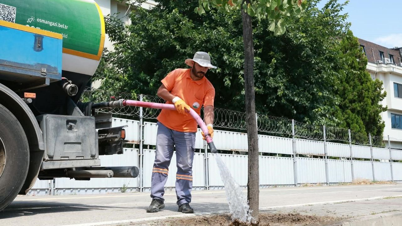 Osmangazi Belediyesi, 58 noktada 32 bin 500 m² alanda sulama yapıyor
