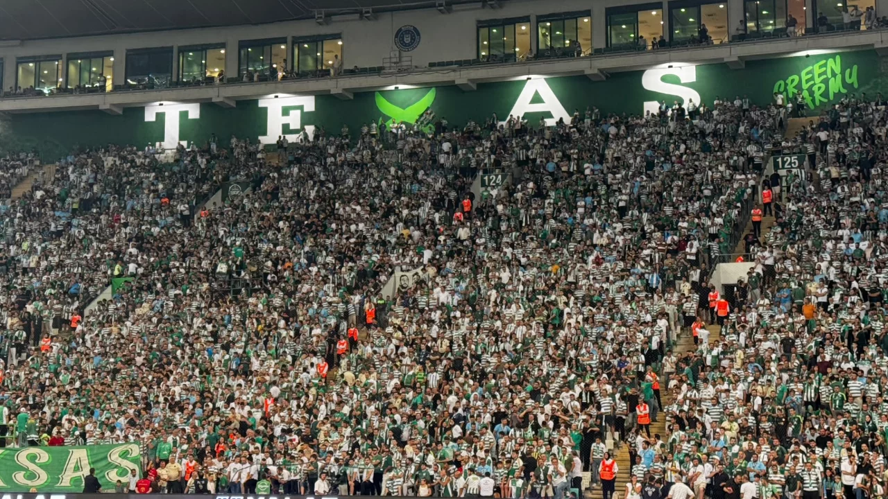 Bursaspor taraftarları, Iğdır FK maçında stadyumu doldurdu