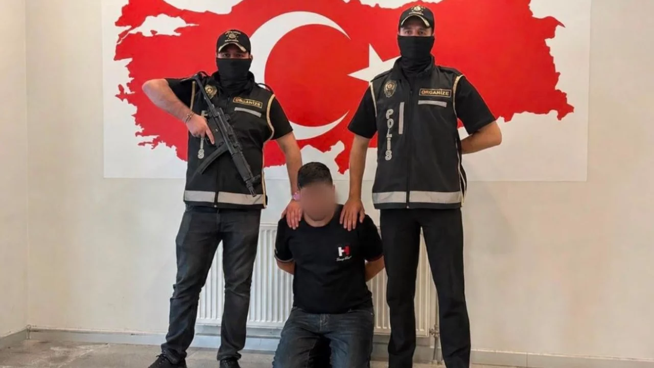 Suç örgütü üyesi Ö.A.K. Azerbaycan'dan Türkiye'ye getirildi