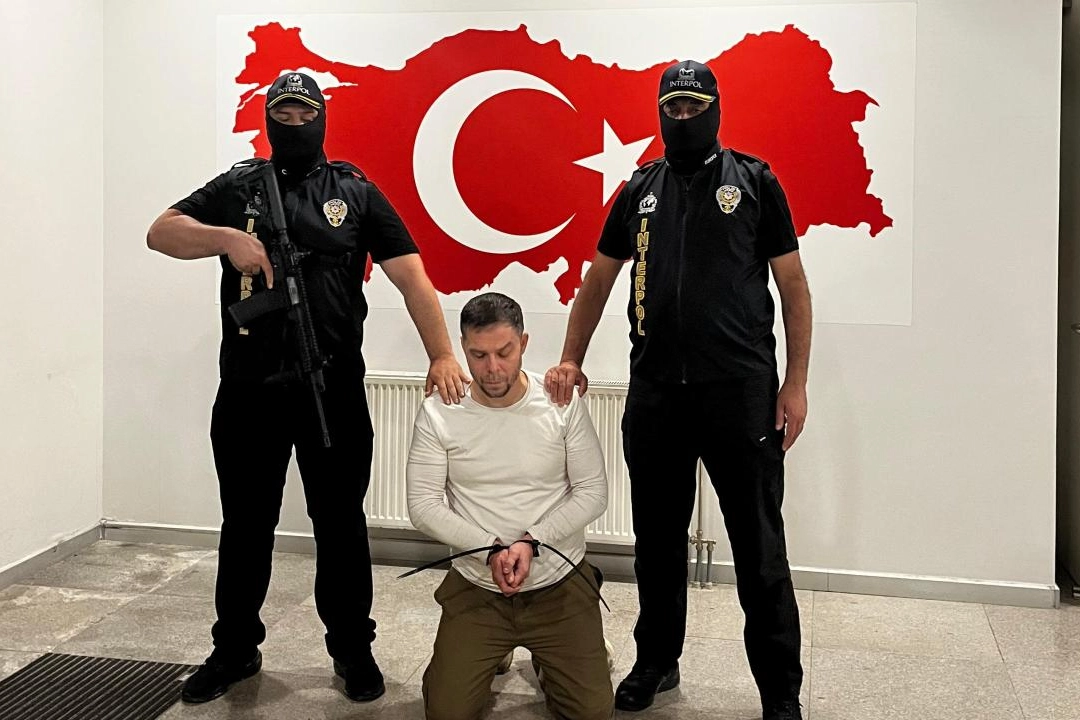 Serkan Kurtuluş tutuklandı: 33 suçlamadan aranıyordu Serkan Kurtuluş tutuklandı: 33 suçlamadan aranıyordu