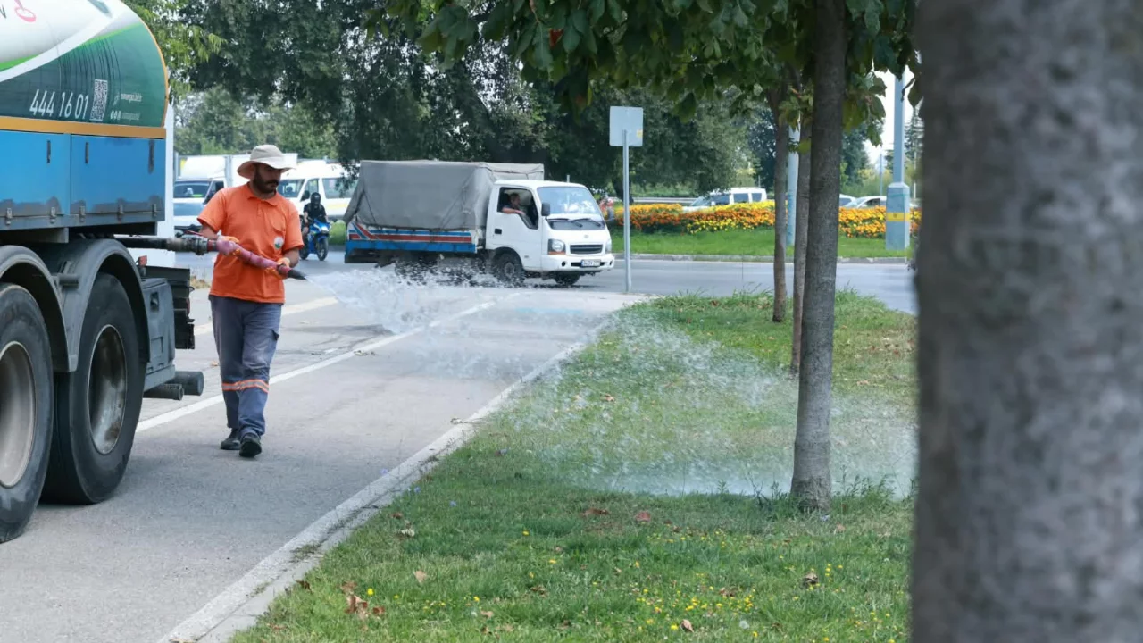 Osmangazi Belediyesi 32 bin 500 metrekarelik yeşil alanı suluyor