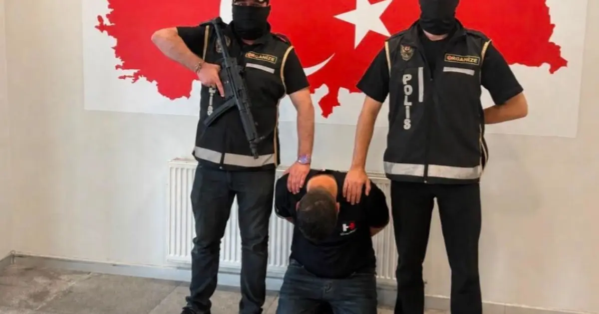 Yeni nesil suç örgütleriyle irtibatlı şüpheli Bakü'de yakalandı Yeni nesil suç örgütleriyle irtibatlı şüpheli Bakü'de yakalandı