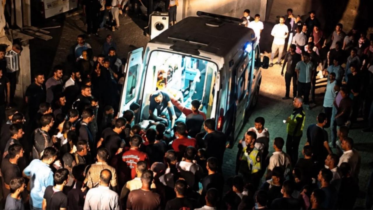 Hakkari'de itfaiye aracının sepetiyle sıkışan uzman çavuş hayatını kaybetti