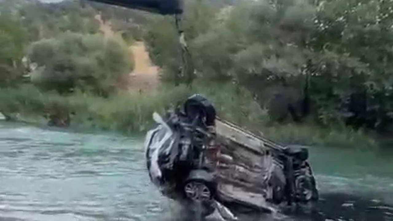 Otomobil çaya düştü, 12 yaşındaki Ramazan K. yaralandı