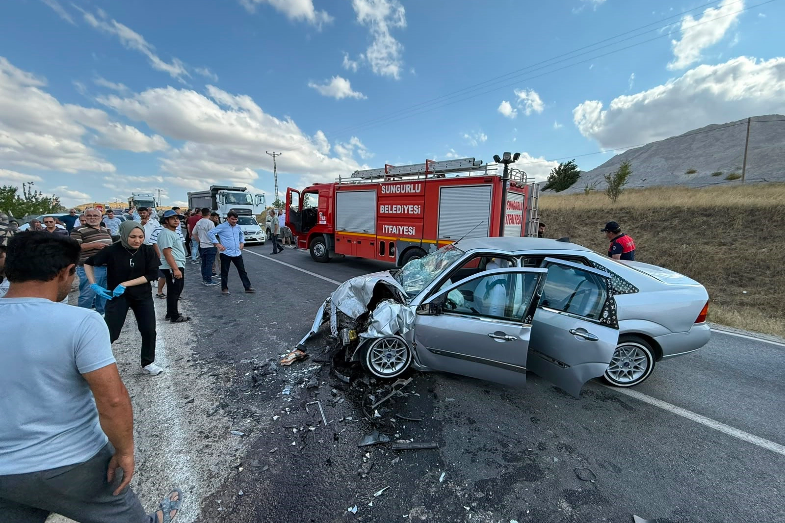 Çorum'da otomobiller kafa kafaya çarpıştı: 7 yaralı