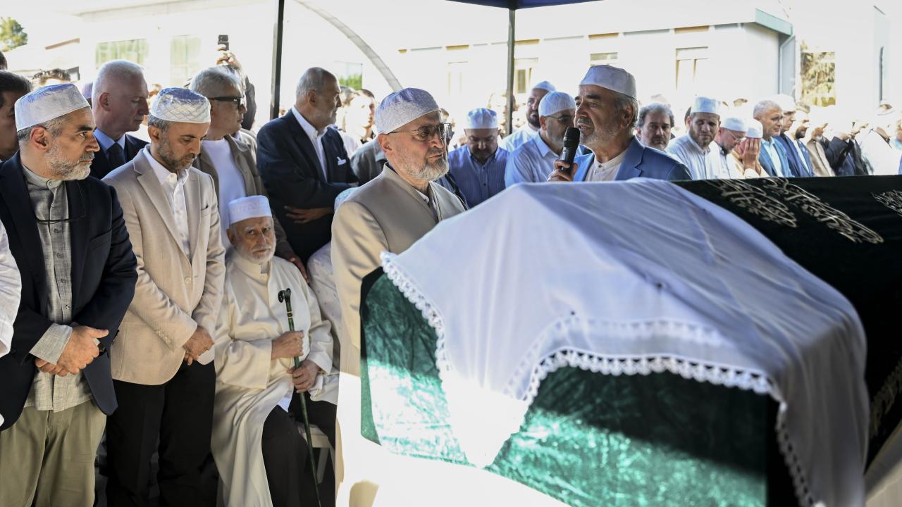Zehra Sert, trafik kazasında hayatını kaybeden Abdullah Sert'in eşi