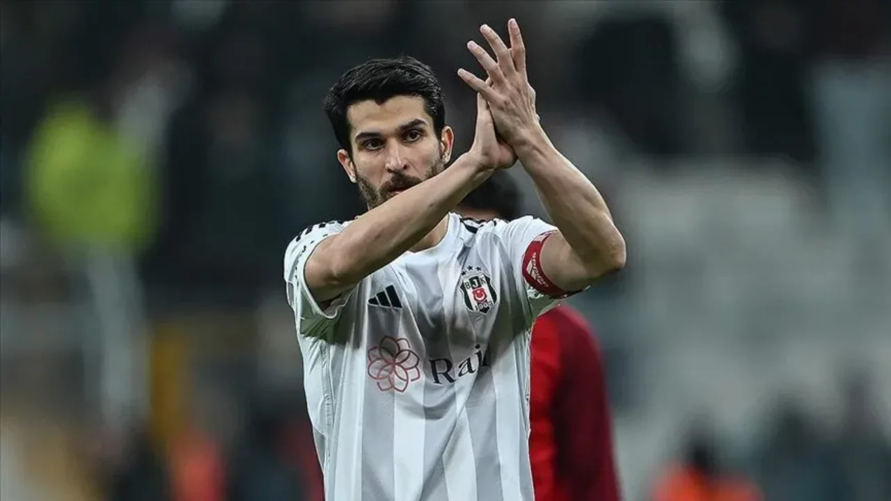 Beşiktaş, Necip Uysal'a veda töreni düzenledi: Duygusal anlar yaşandı
