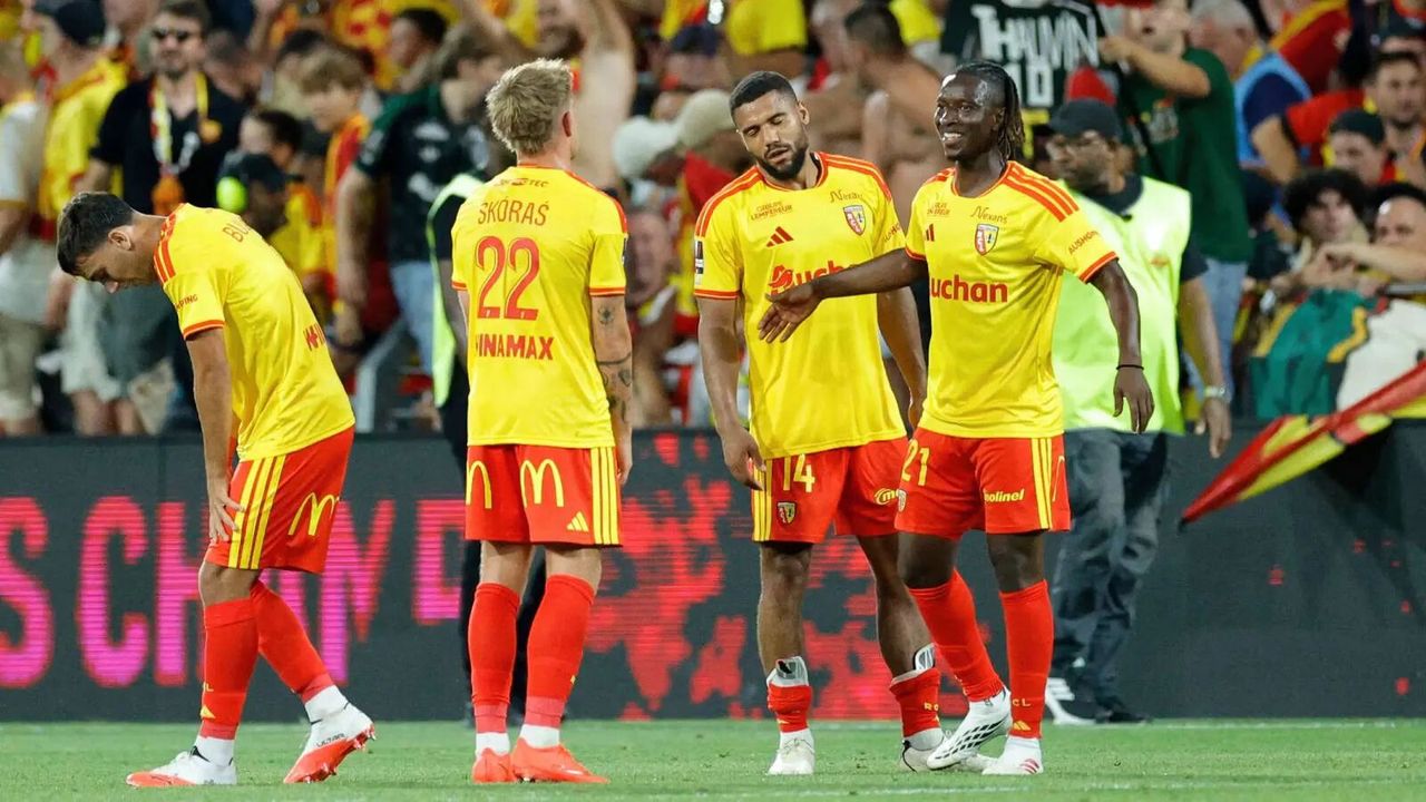 PSG'yi deviren Lens, Fransa Süper Kupası'nı kazandı