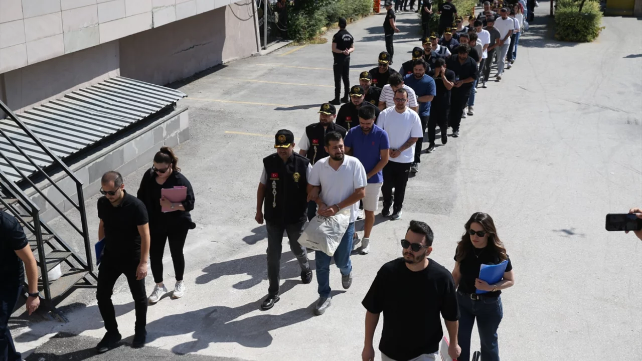 Bursa'da dolandırıcılık operasyonunda 90 şüpheli yakalandı: 116 milyon lira