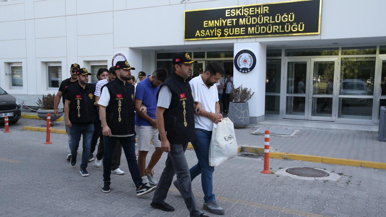 801 kişiyi dolandıran 82 şüpheli, 116 milyon lira kayba neden oldu