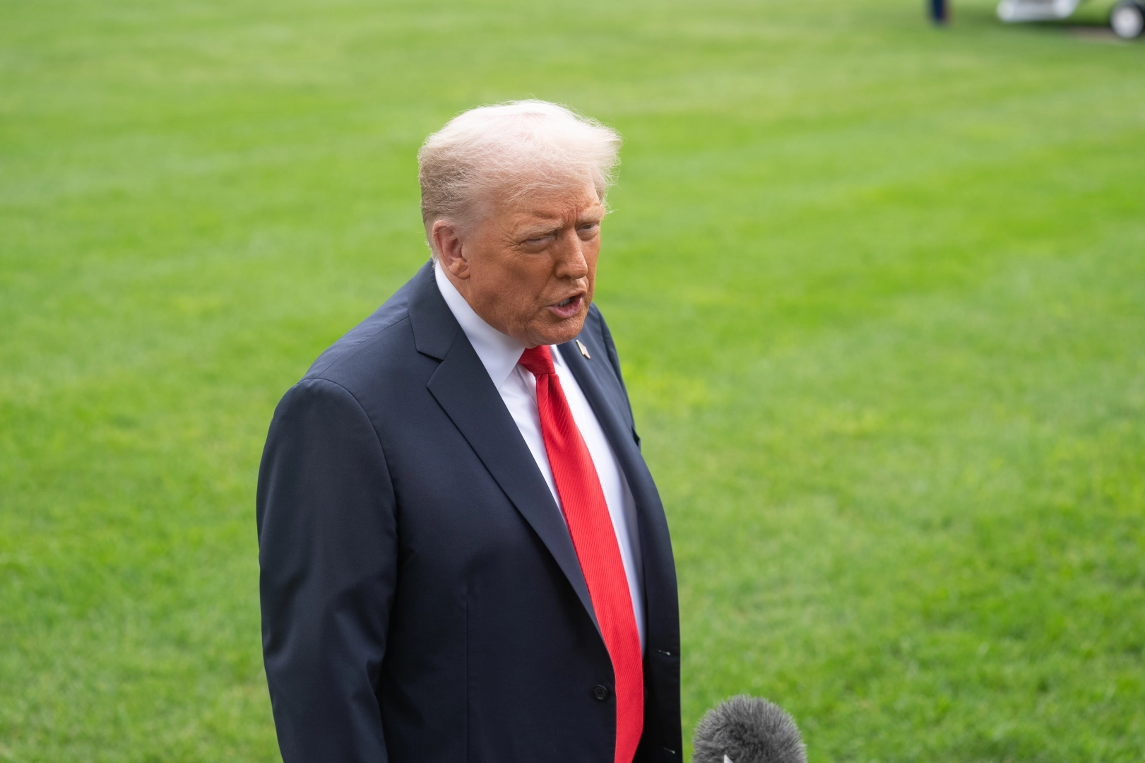 Trump, Güney Kore ile ortak askeri tatbikatları azaltma talimatı verdi Trump, Güney Kore ile ortak askeri tatbikatları azaltma talimatı verdi