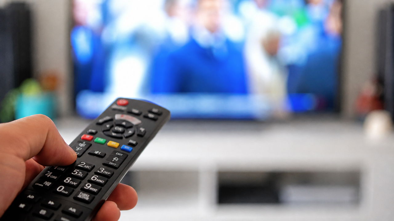 Frekans değişikliği sonrası televizyon ayarına 1.000 TL talep ediliyor Frekans değişikliği sonrası televizyon ayarına 1.000 TL talep ediliyor