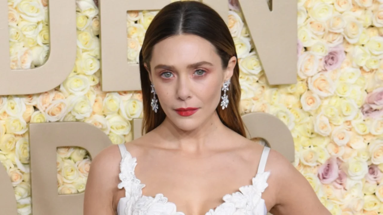 Elizabeth Olsen yeni doğum yaparak annelik yolculuğuna başladı