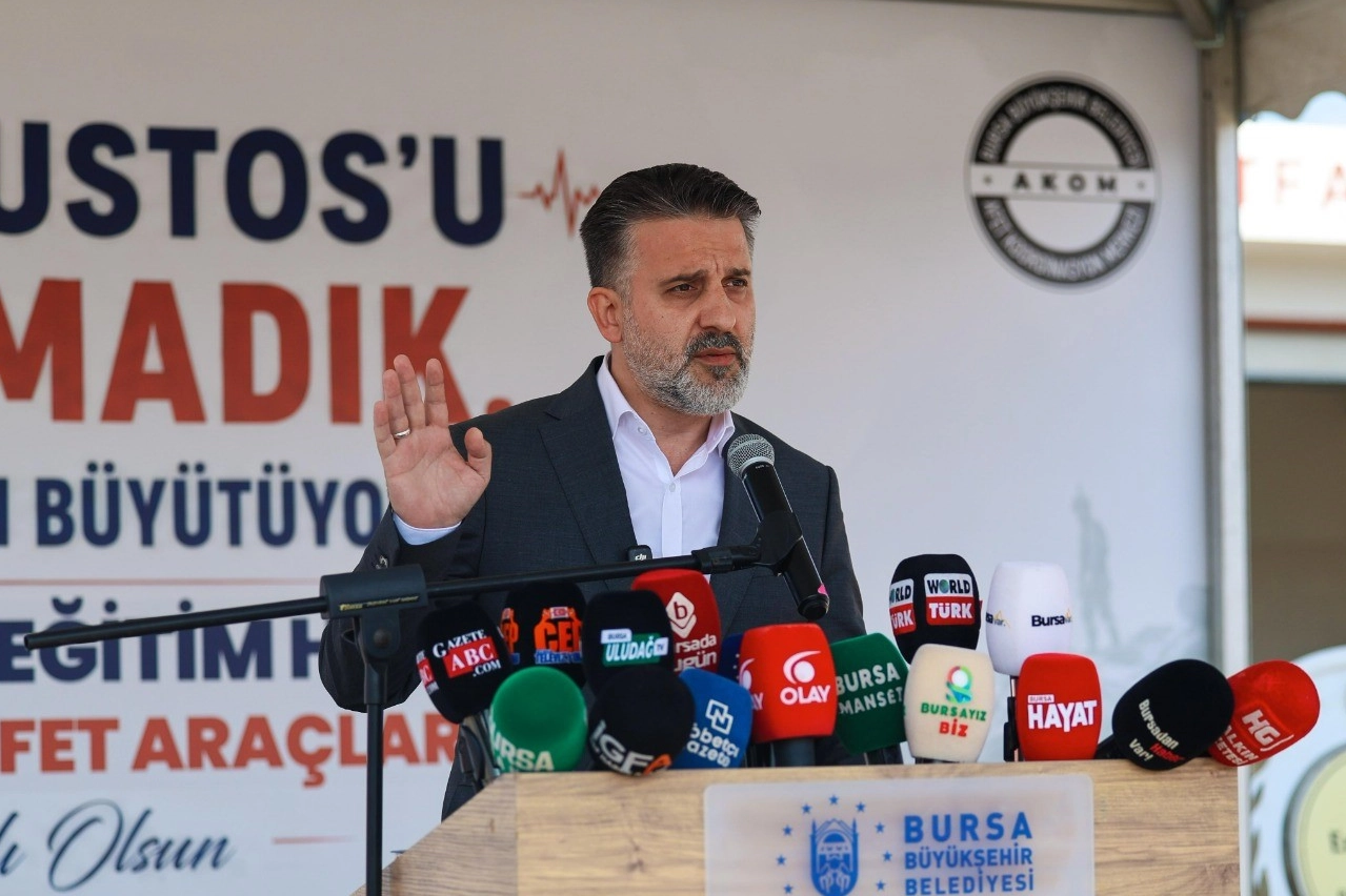 Bursa'da afet hazırlığı artırıldı: 7 yeni itfaiye aracı hizmette Bursa'da afet hazırlığı artırıldı: 7 yeni itfaiye aracı hizmette