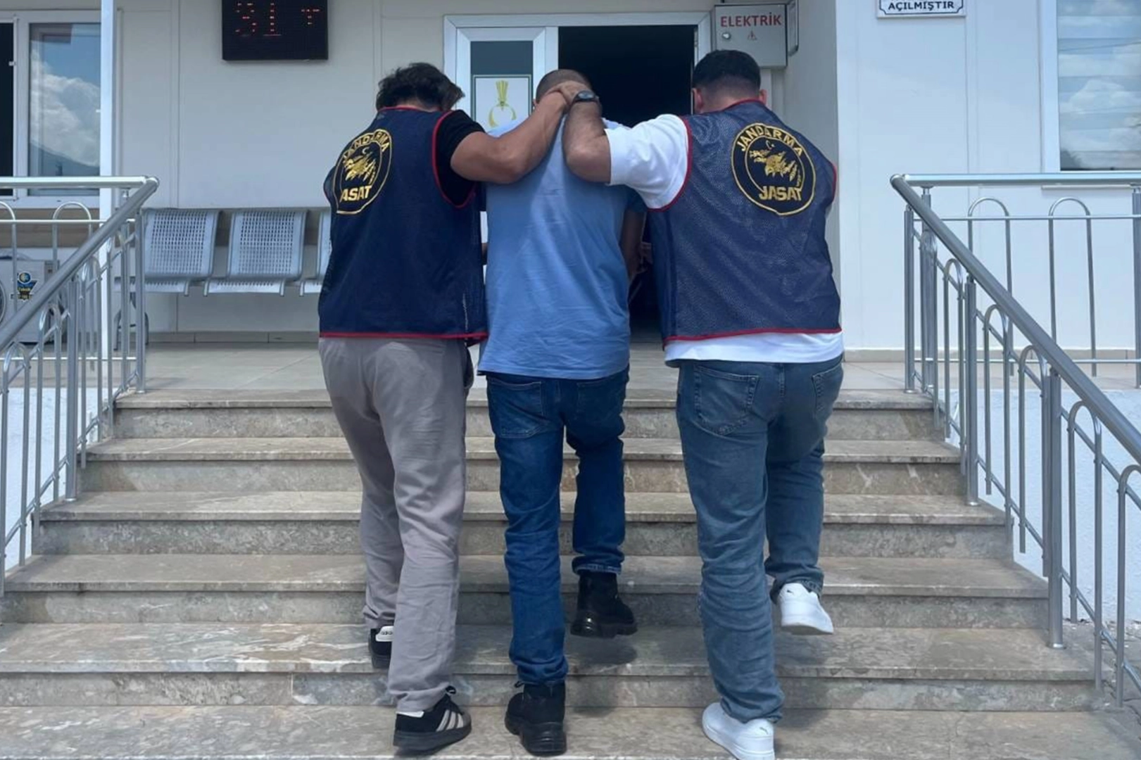 Muğla Jandarması, bir haftada 78 aranan şahsı yakaladı