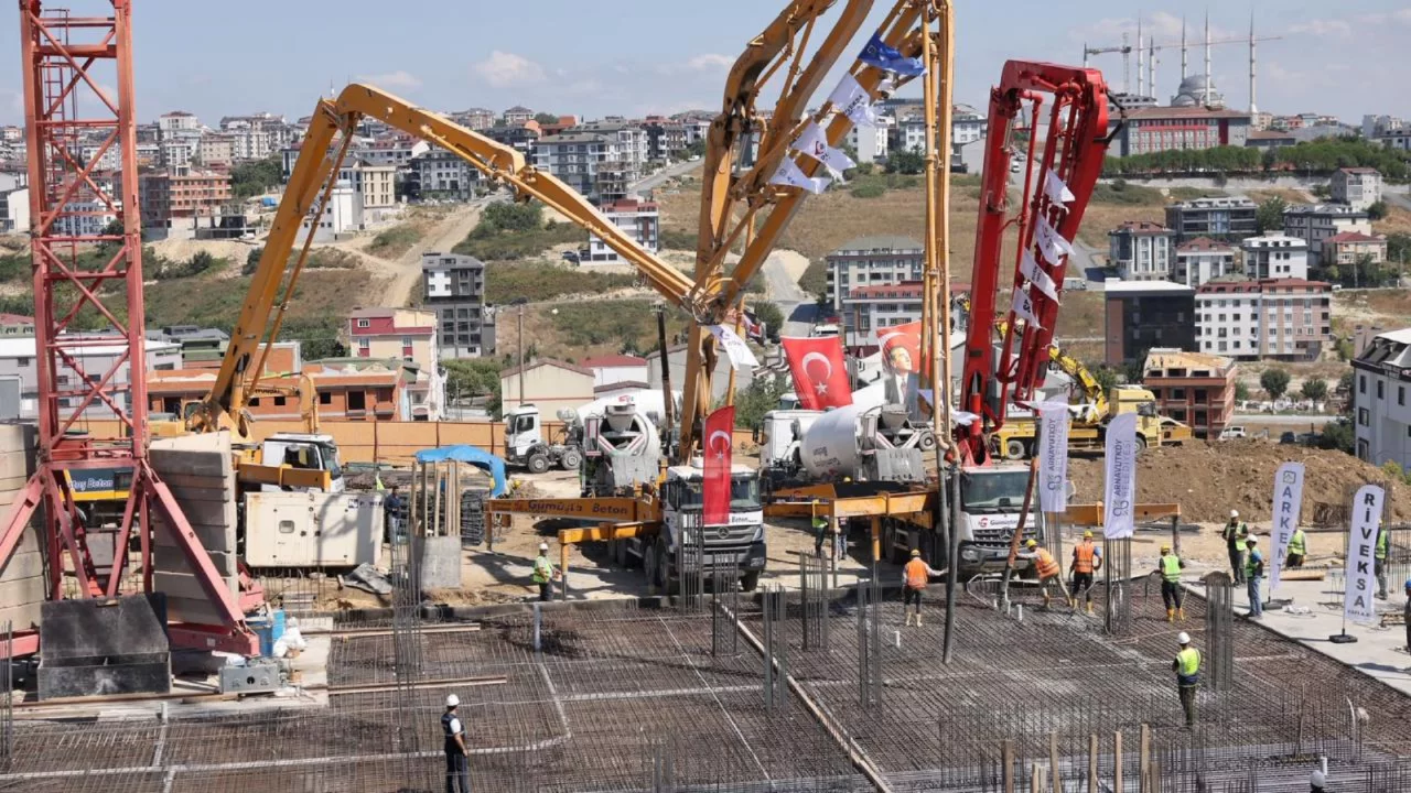 Temel atma töreni Arnavutköy'de yapıldı: 354 bağımsız bölüm geliyor